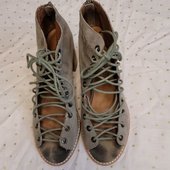 Jeffery Campbell Cors Taupe Suede Lace Peep Toe Booties Size 8 - Picture 2 of 9